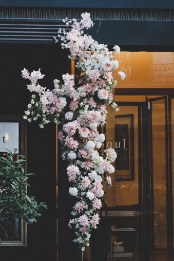Restaurant flowers