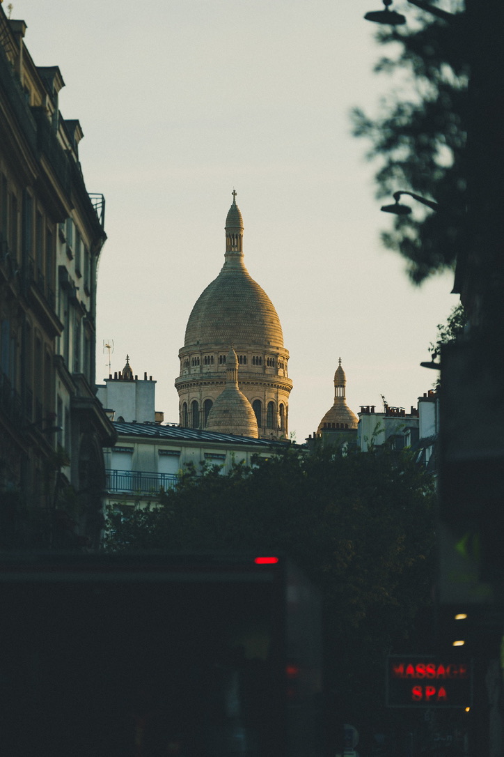 Sacré-Cœur at dusk